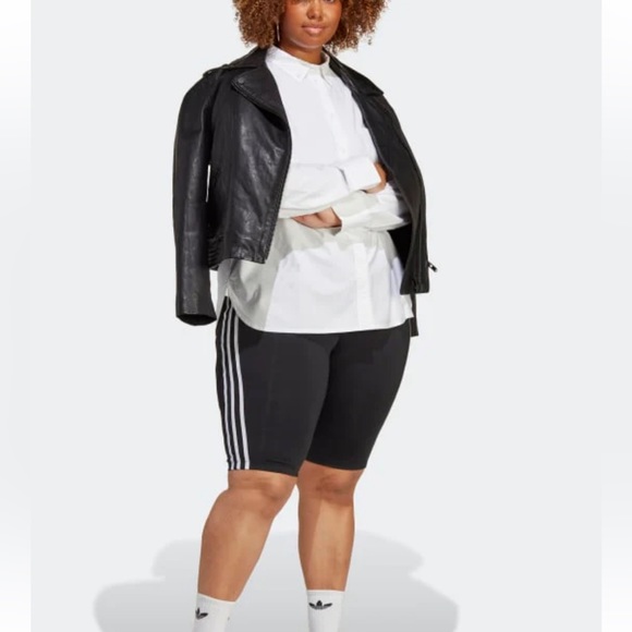 Adidas 3X bike shorts- high rise tight fit - Picture 2 of 8